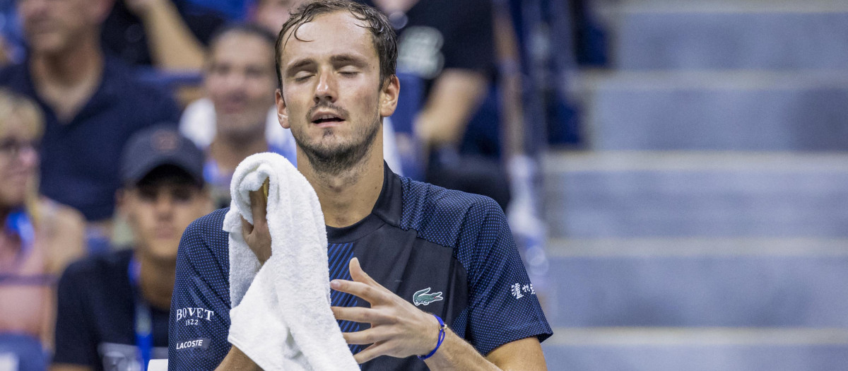 Medvedev cae ante Kyrgios y dejará de ser número uno