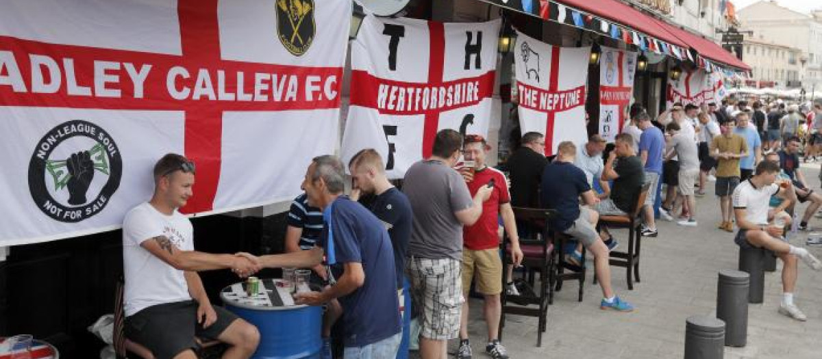 Aficionados ingleses en la Eurocopa de 2016