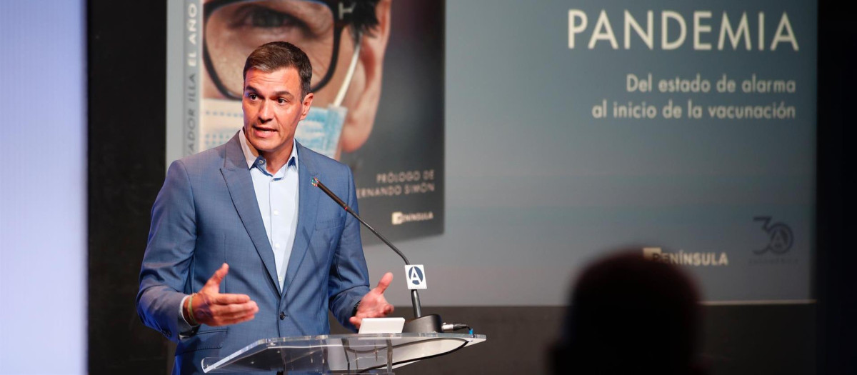 Pedro Sánchez, interviene en el acto de presentación del libro "El año de la pandemia", de Salvador Illa.