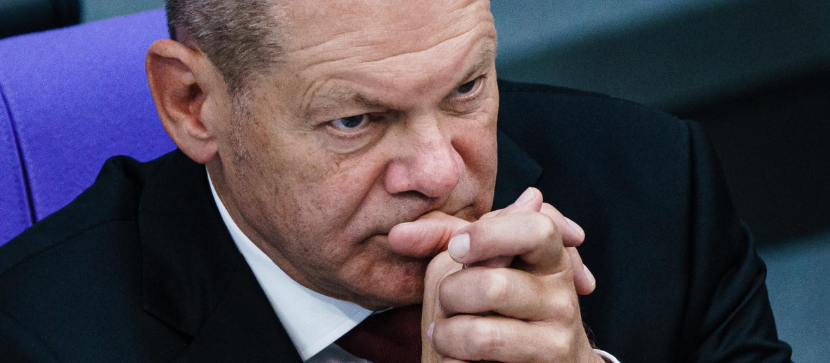 El canciller alemán, Olaf Scholz en el parlamento germano