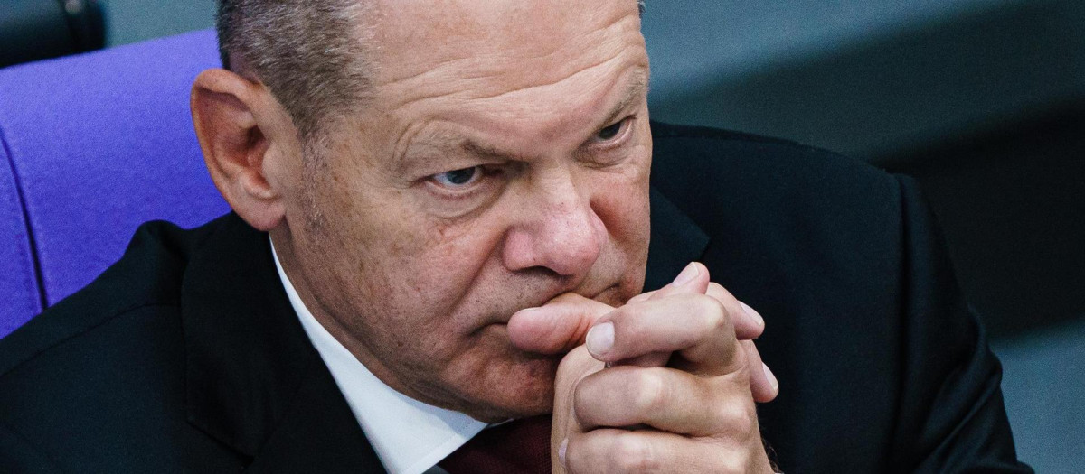 El canciller alemán, Olaf Scholz en el parlamento germano
