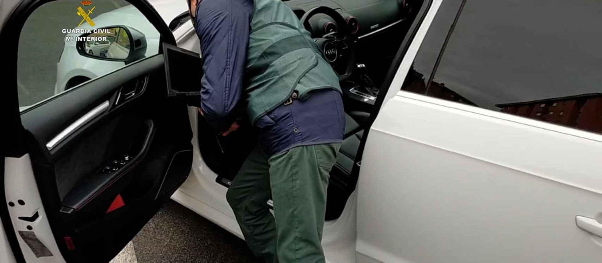 Las operaciones policiales contra la venta coches con el cuentakilómetros 'tocado' son habituales