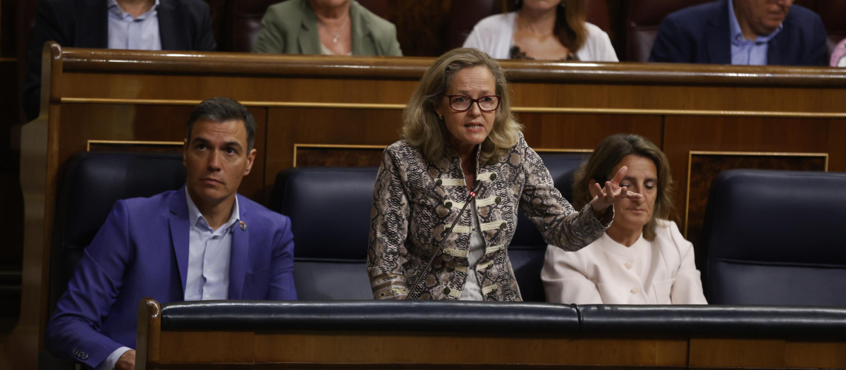 Nadia Calviño interviene en la sesión de control al Gobierno