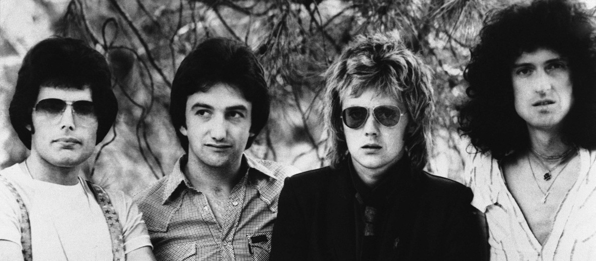 Los miembros de la banda británica de Queen. Freddie Mercury, John Deacon, Roger Taylor y Brian May