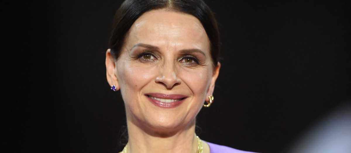 Juliette Binoche con el premio Donostia a toda su carrera en el Festival de San Sebastián