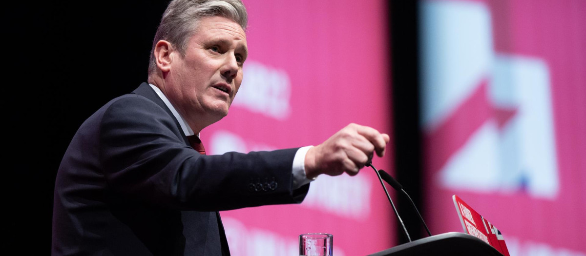 Leader of the Labour Party Sir Keir Starmer delivers his keynote speech at the Labour Party Conference in Liverpool, Britain, 27 September 2022. (Reino Unido) EFE/EPA/ADAM VAUGHAN