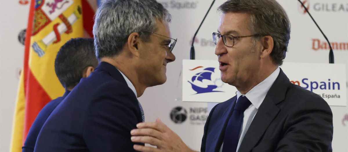 El presidente de la Cámara de Comercio, Jaime Malet, y Alberto Núñez Feijóo