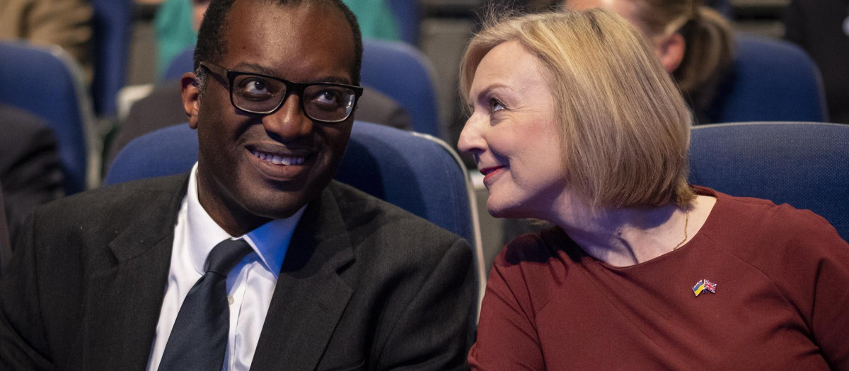 Liz Truss y su ministro de Hacienda, Kwasi Kwarteng
