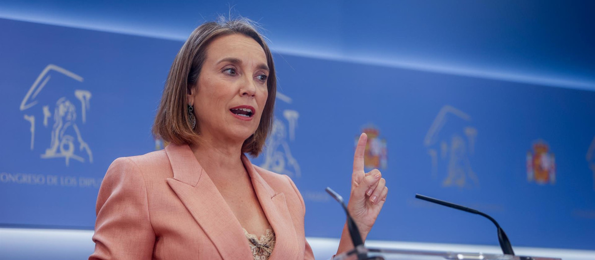 Cuca Gamarra, portavoz del PP, durante su rueda de prensa de este martes en el Congreso