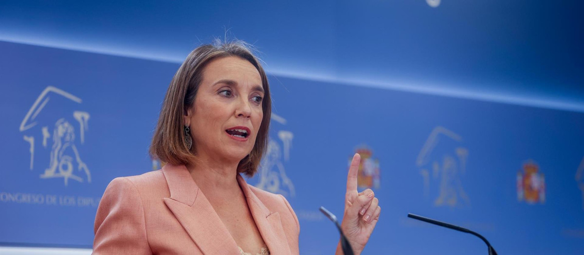 Cuca Gamarra, portavoz del PP, durante su rueda de prensa de este martes en el Congreso