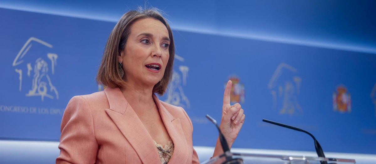 Cuca Gamarra, portavoz del PP, durante su rueda de prensa de este martes en el Congreso