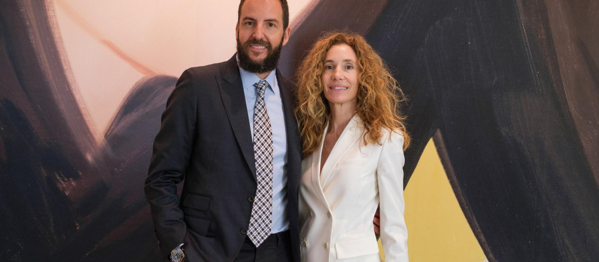 Borja Thyssen, hijo de Carmen Cervera, y su mujer, Blanca Cuesta, en el Museo Thyssen