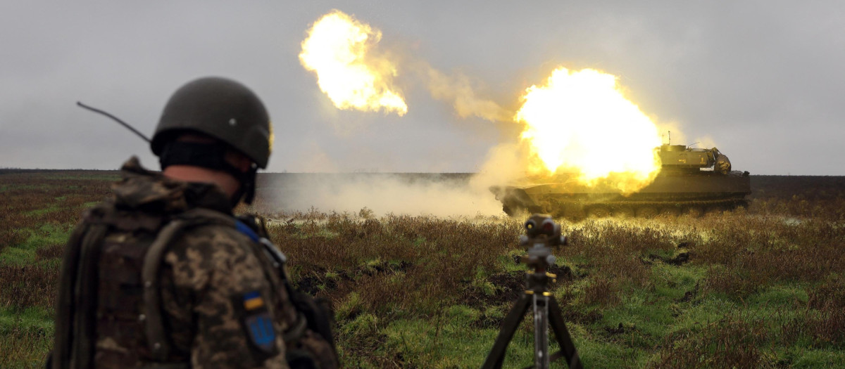 Tanque ucraniano frente guerra