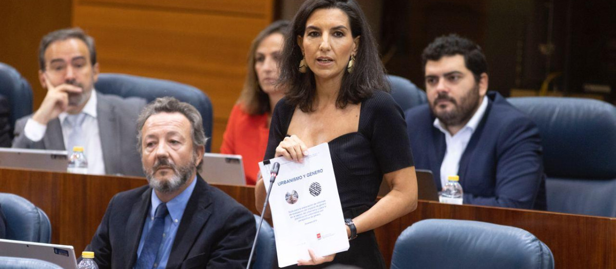 Rocío Monasterio, portavoz de Vox en la Asamblea de Madrid, insta al Gobierno regional a eliminar las trabas burocráticas