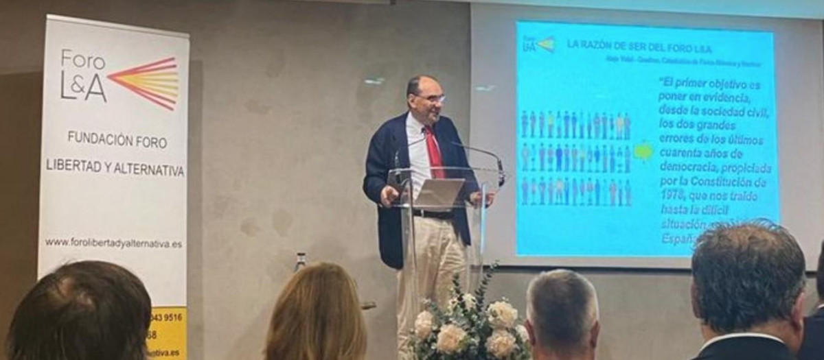 Alejo Vidal-Quadras, en Barcelona, presentando la Fundación Foro Libertad y Alternativa