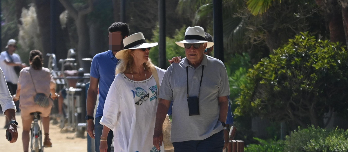 Former president Felipe Gonzalez and Maria del Mar Garcia Vaquero in Marbella 24 August 2022