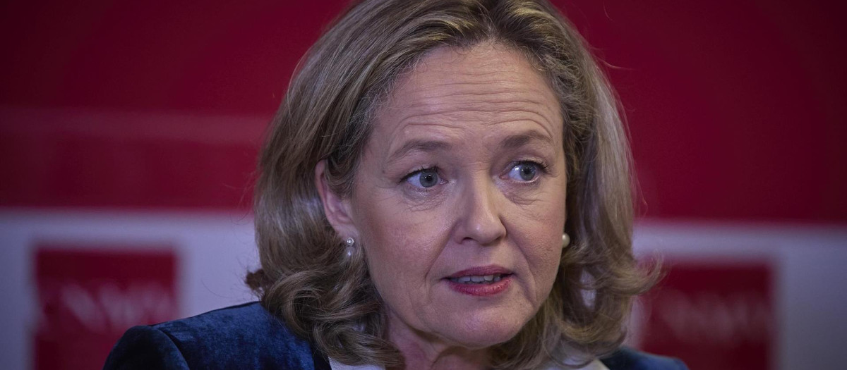 La ministra de Asuntos Económicos, Nadia Calviño, tendrá problemas con la deuda.