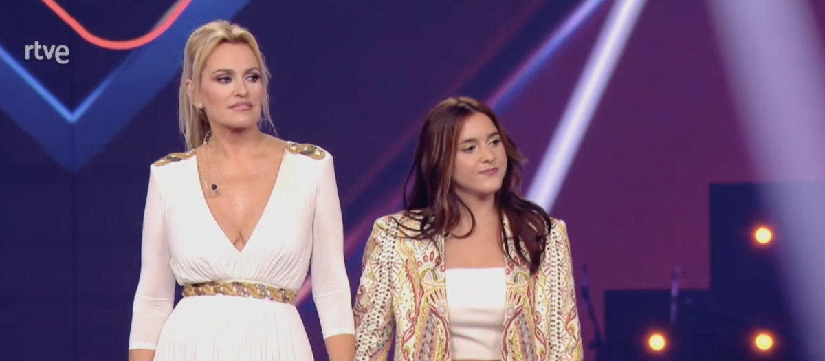 Ainhoa Arteta y Marta Soto, en un programa anterior de 'Dúos increíbles'