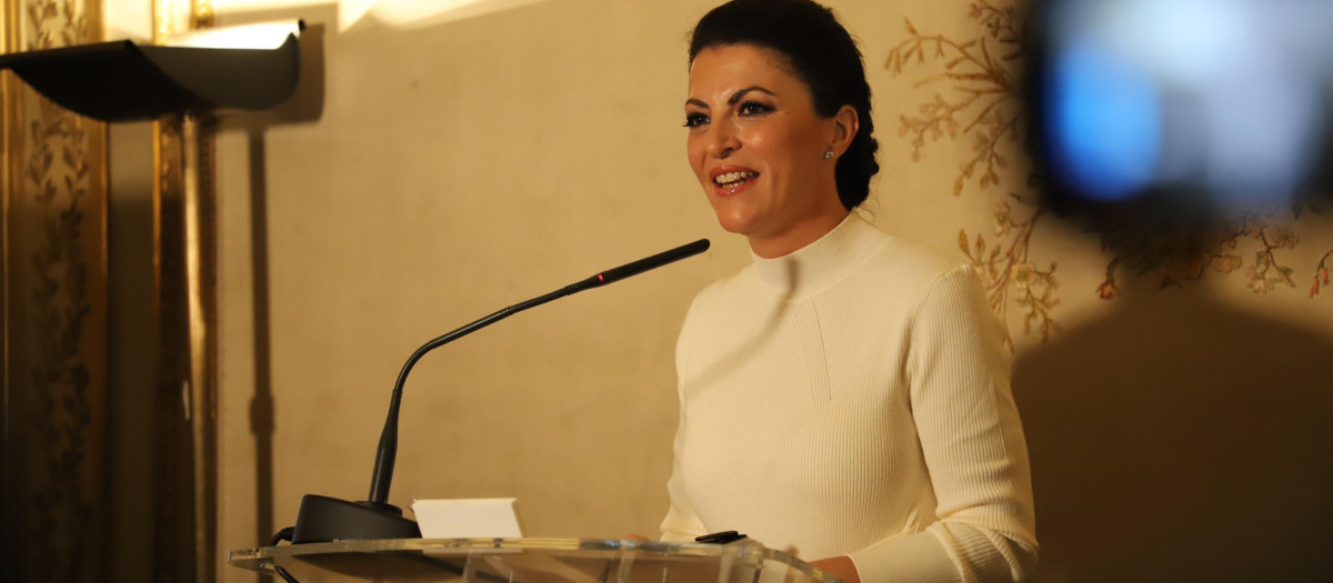 Macarena Olona presenta en Madrid su proyecto contra la ideología de género