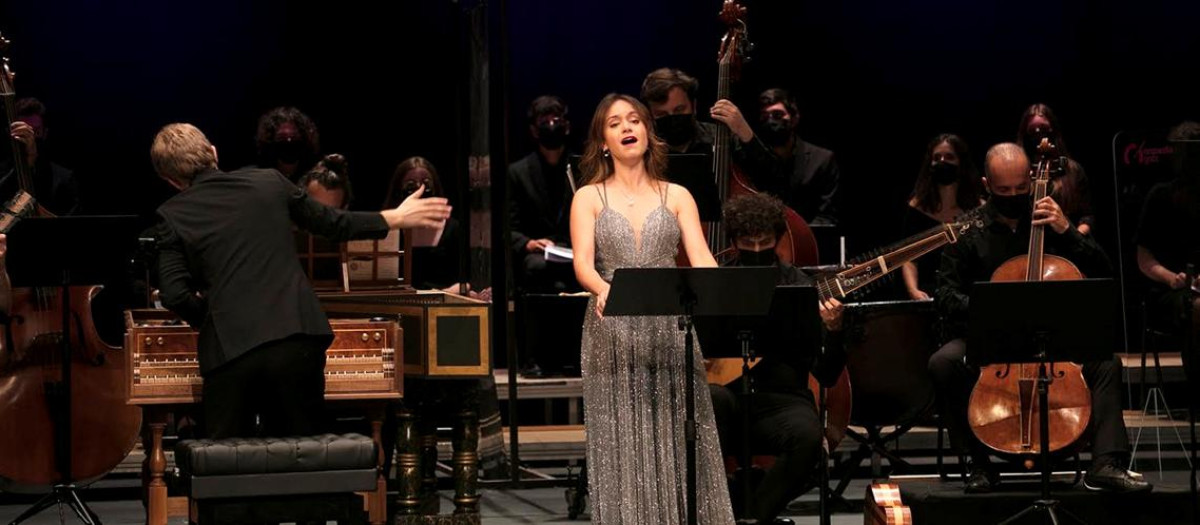 La soprano Alicia Amo y Los Elementos