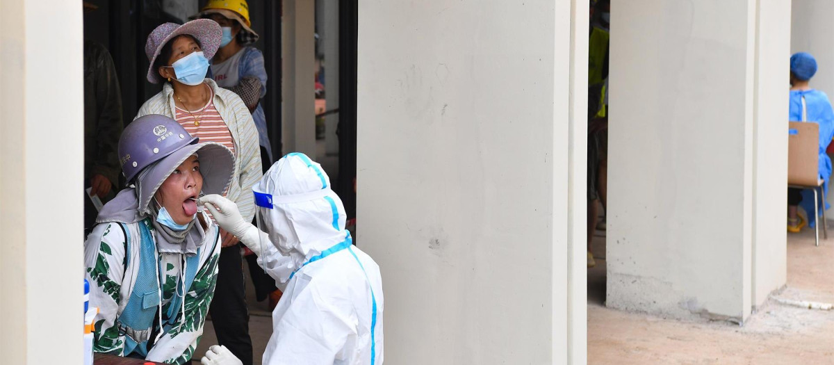 Pruebas de coronavirus en Haikou, en la provincia china de Hainan