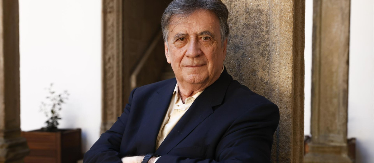 El escritor Luis Landero durante una entrevista con EFE