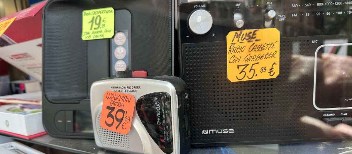 Los radiocastes de cinta todavía se venden en algunas tiendas