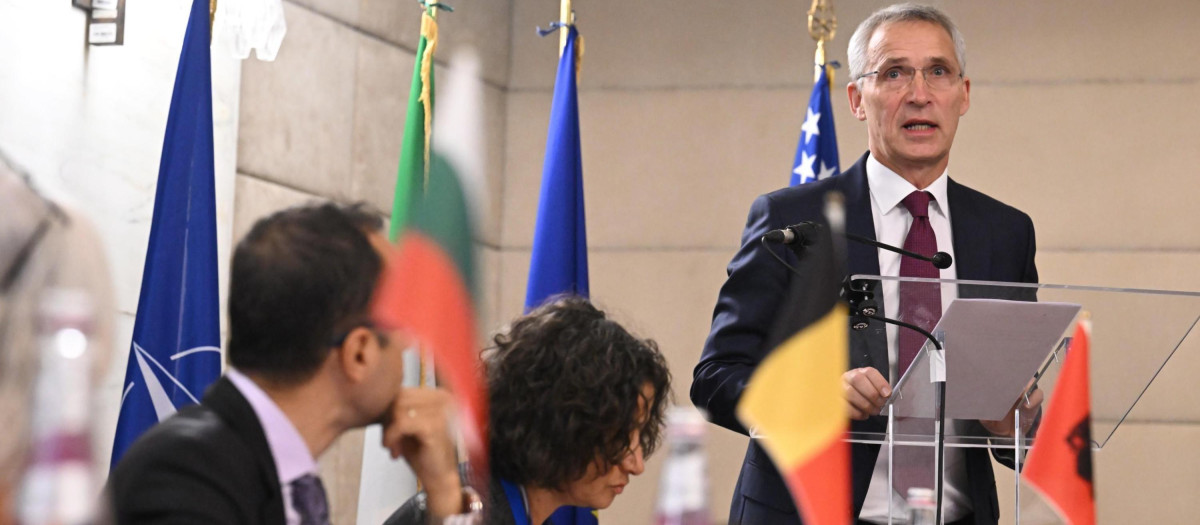 Stoltenberg en un discurso durante su visita a Roma