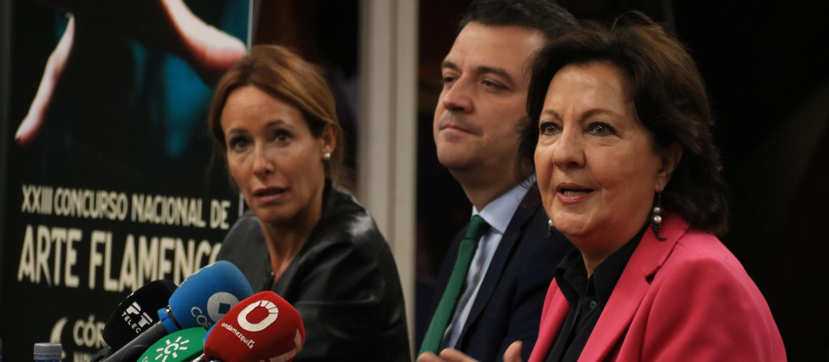 Marián Aguilar, José María Bellido y Carmen Linares