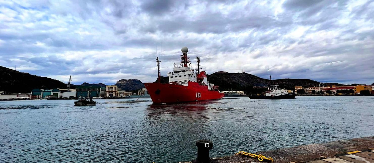 El buque científico de la Armada partió ayer del puerto de Cartagena (Murcia) después de una profunda puesta a punto