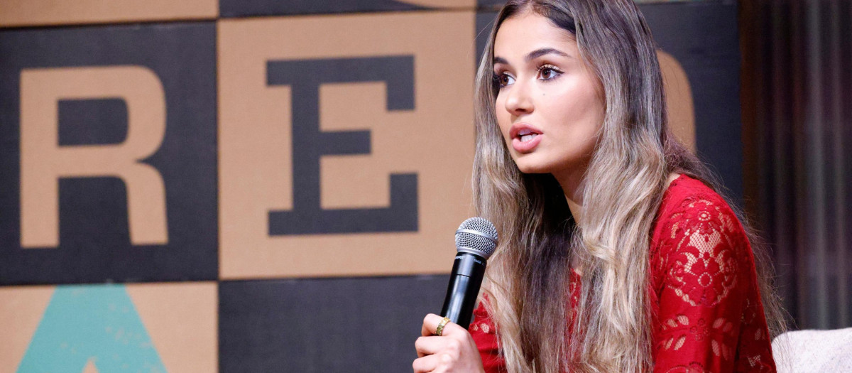 Sophia Kianni durante su intervención en un evento organizado por Wired