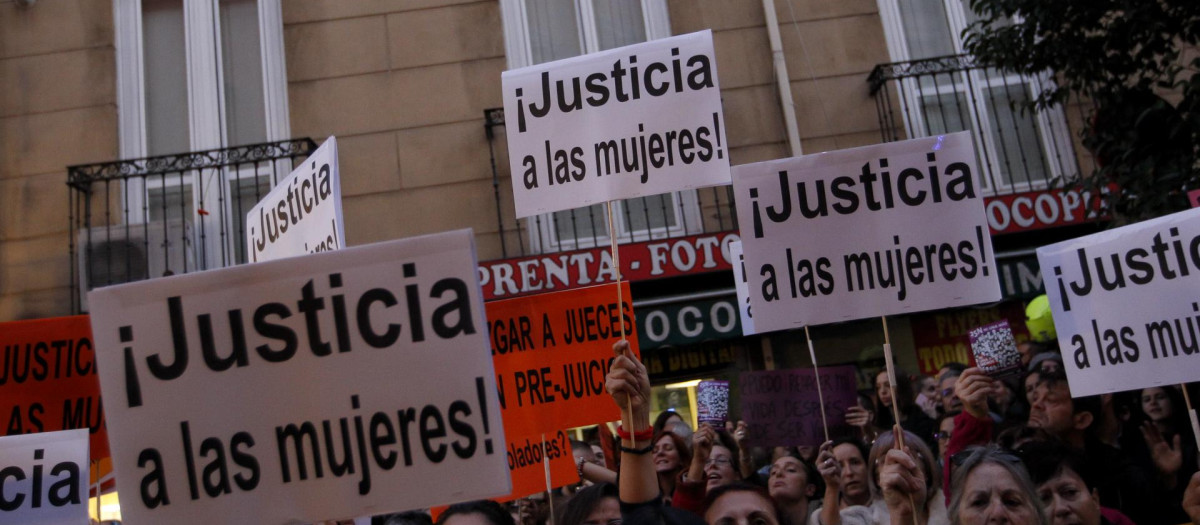 Manifestación contra las violaciones en Pamplona, en 2017