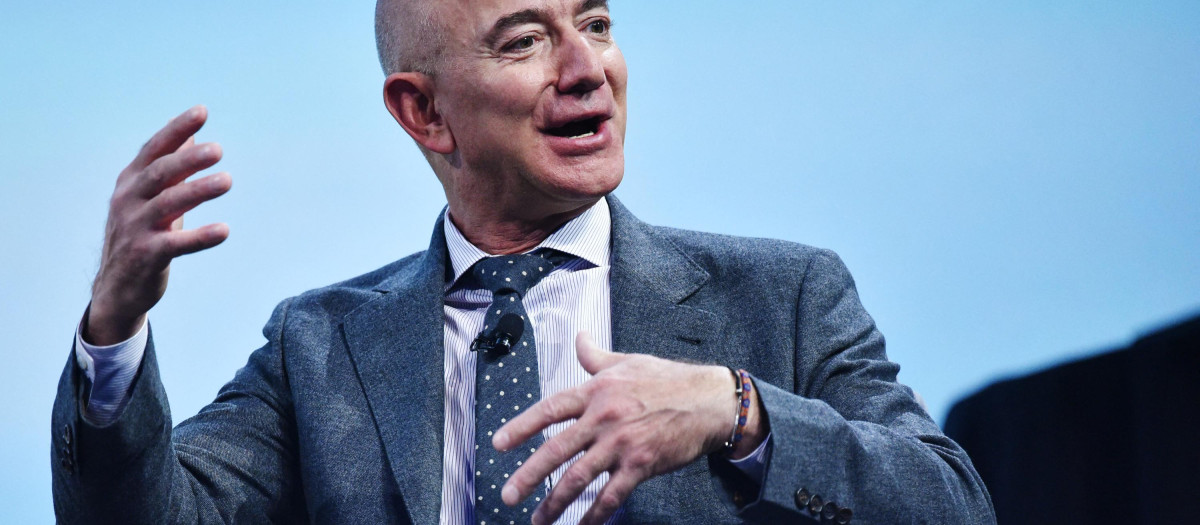 Jeff Bezos, fundador de Amazon, pide que se guarde el dinero y se espere para realizar grandes compras