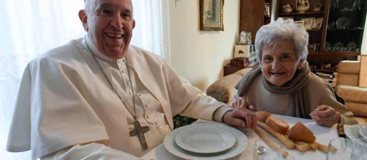 El papa Francisco ha visitado a su familia italiana en Asti