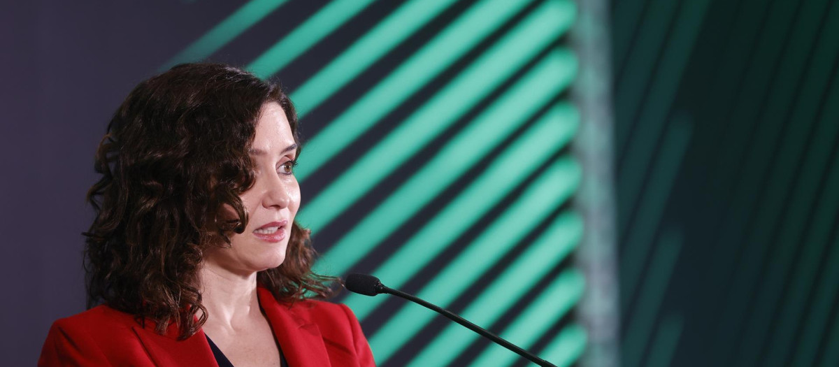 La presidenta de la Comunidad de Madrid, Isabel Díaz Ayuso, interviene en el XXIX Encuentro del Sector Financiero organizado por Deloitte