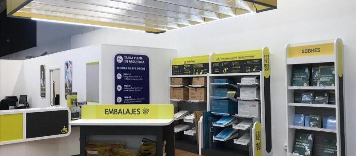 Interior de una oficina de Correos
