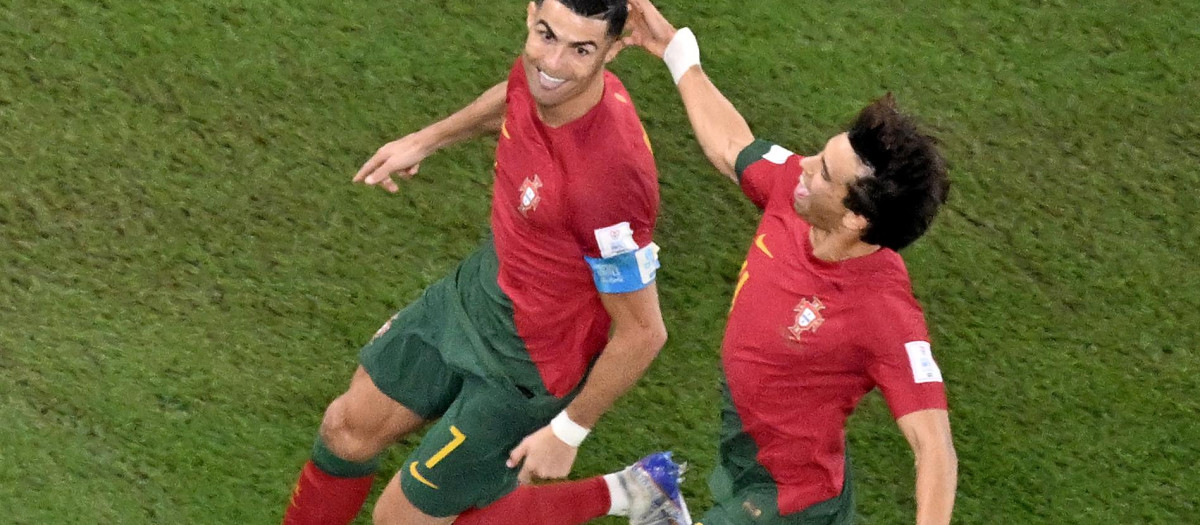Cristiano y Joao Félix en la celebración de uno de los goles de Portugal
