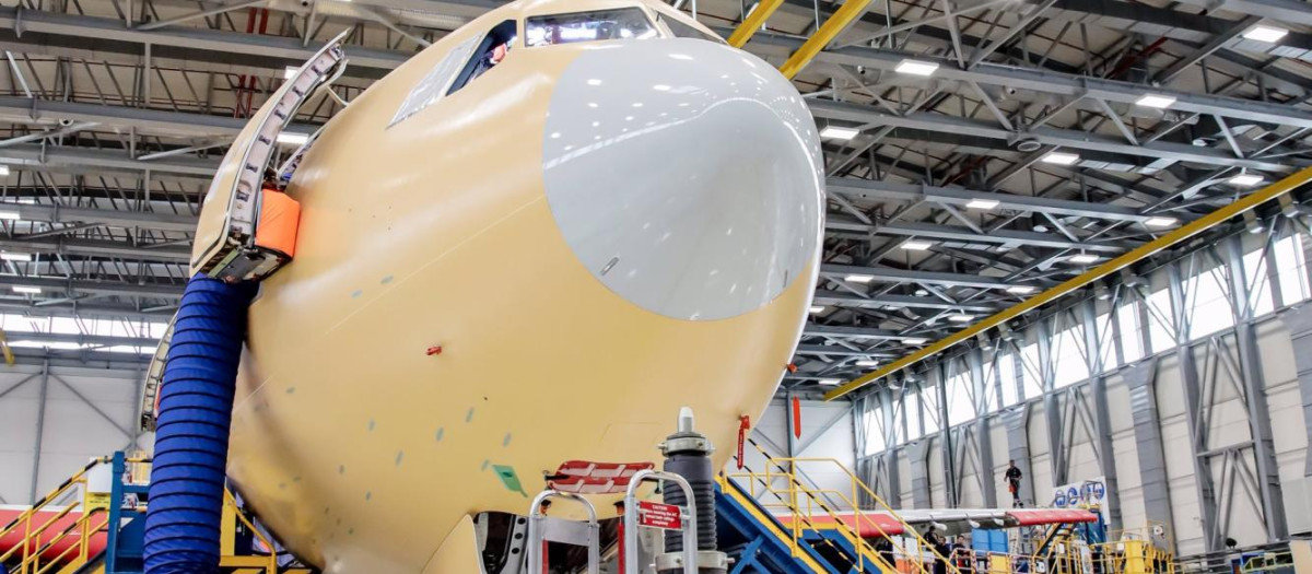 Vista de la estructura de un avión en el campus de Airbus en Getafe