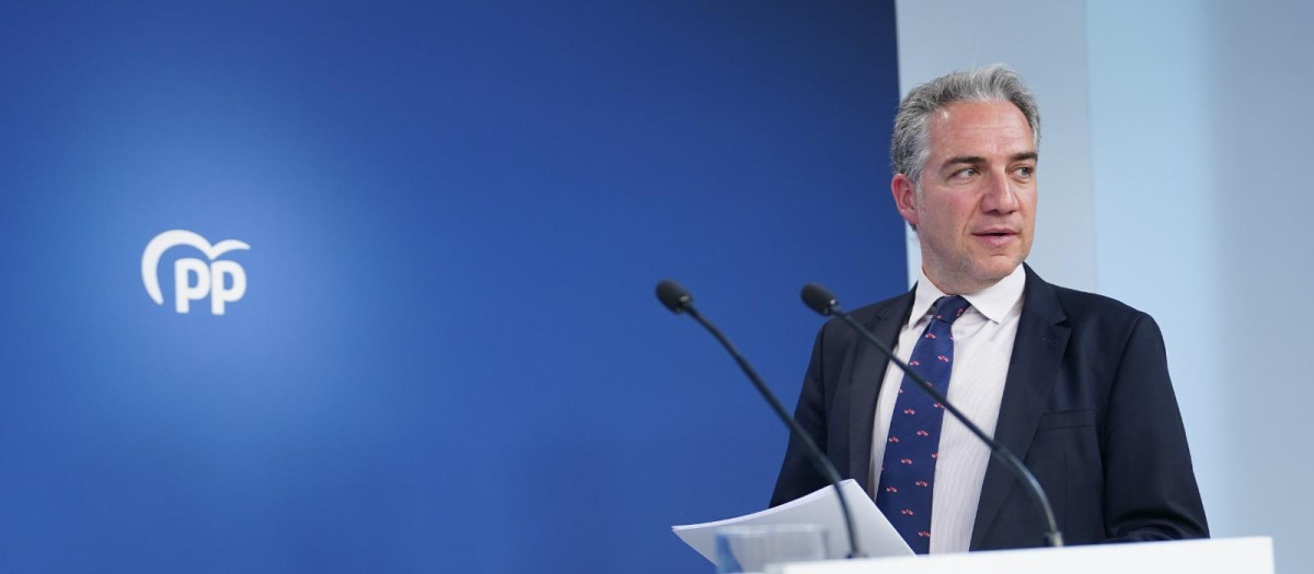 Elías Bendodo antes de la rueda de prensa