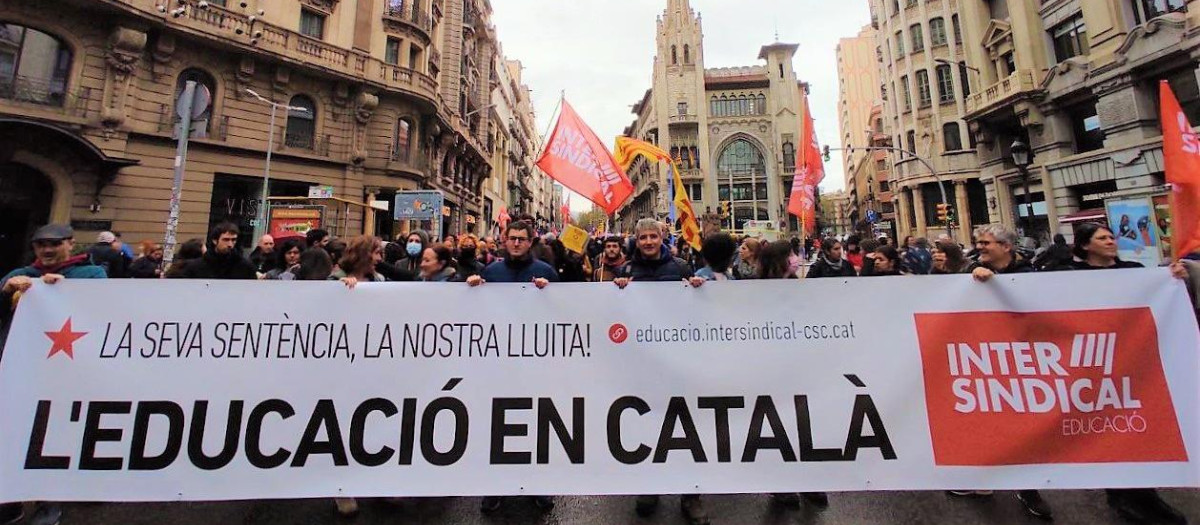 Manifestación de Plataforma per la Llengua en la que reclama que la educación sea en catalán.