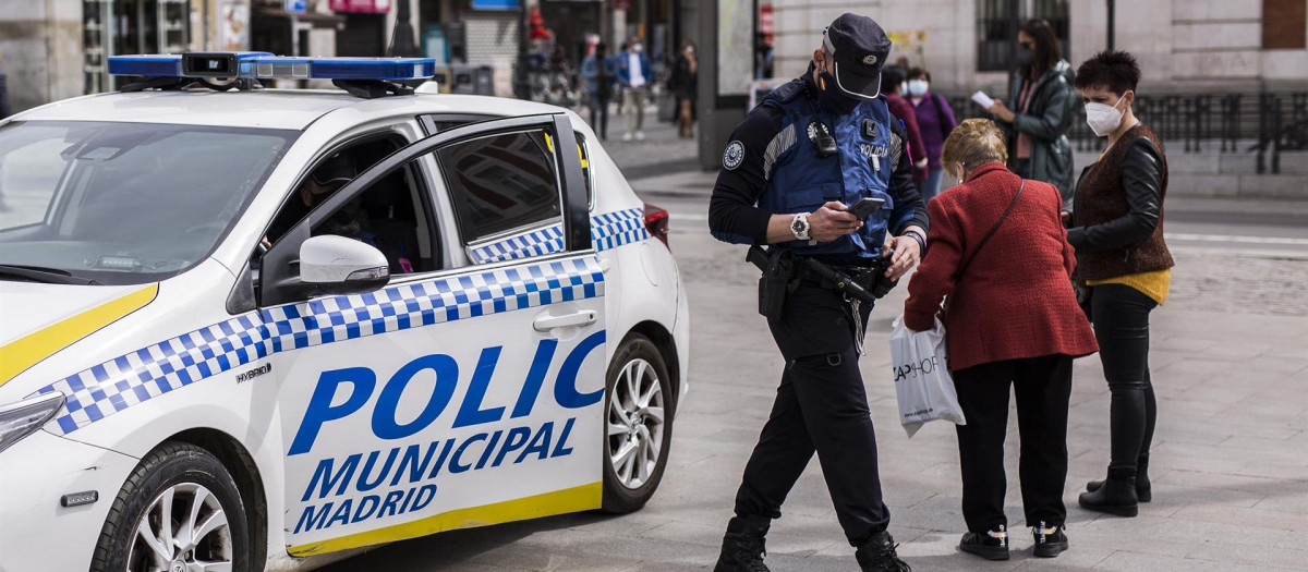 Un agente de la Policía Municipal de Madrid