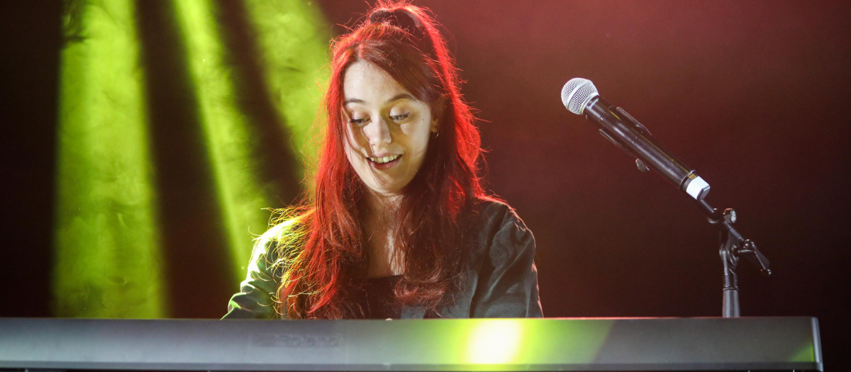 Elesky, pianista.