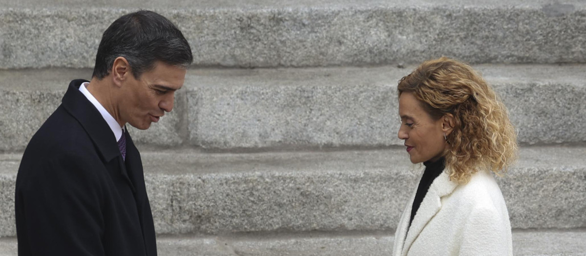 La presidenta del Congreso y Pedro Sánchez
