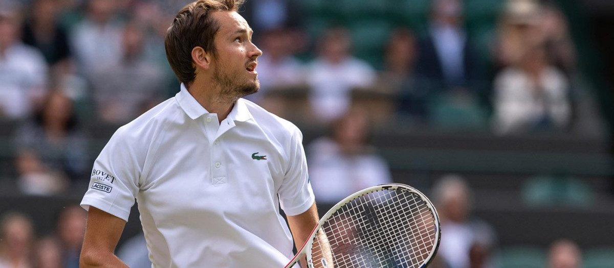 Wimbledon estudia revocar la prohibición a rusos y bielorrusos