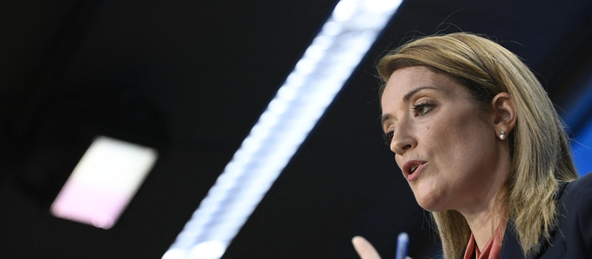 European Parliament President Roberta Metsola attends a press conference during European Council Summit in Brussels, on December 15, 2022. - Belgian police investigating allegations that Qatar has been paying bribes to European politicians have arrested an MEP and three associates and charged them with corruption. Qatar denies any wrongdoing. The European Parliament, whose president Roberta Metsola declared the alleged bribes to MEPs as an attack on Europe's democracy, will vote on a motion that could bar Qatari lobbyists from its premises. (Photo by John THYS / AFP)