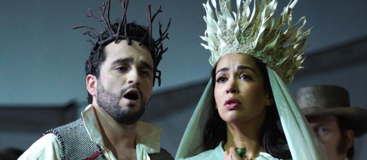 La soprano Nadine Sierra (Amina) y Xabier Anduaga (Elvino) en la representación de 'La Sonnanbula', de Vincenzo Bellini. La soprano Nadine Sierra (Amina) y Xabier Anduaga (Elvino) en la representación de 'La Sonnanbula', de Vincenzo Bellini