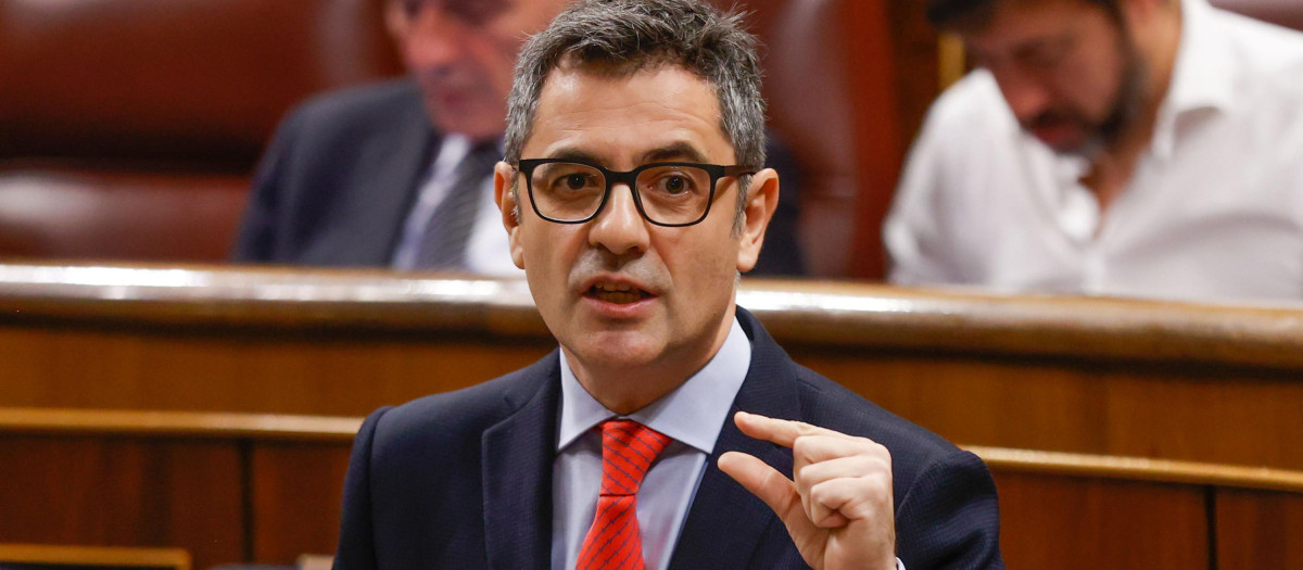 El ministro Félix Bolaños en el Congreso