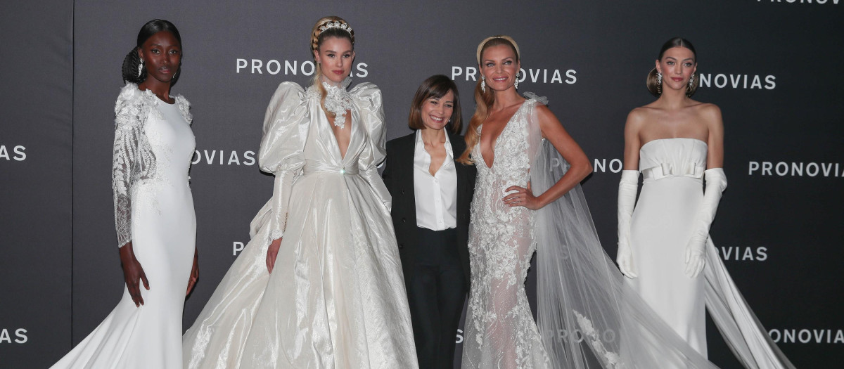 Esther Cañadas, en un desfile de Pronovias en Barcelona