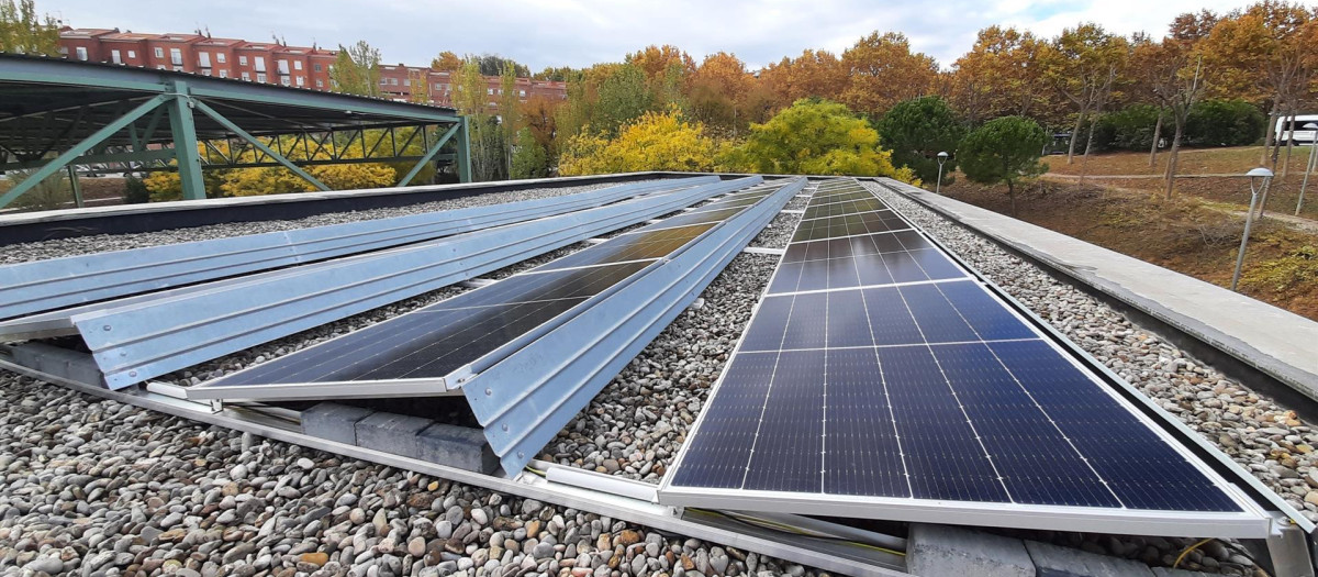Las placas solares en el techo están entre las recomendaciones habituales.
