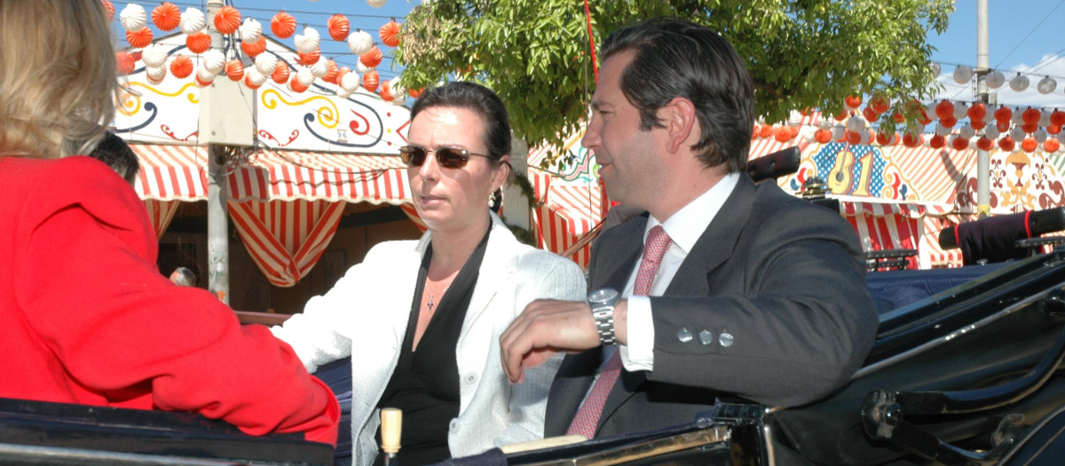 MATILDE SOLIS Y BORJA MORENO SANTAMARIA DURANTE LA FERIA DE ABRIL 2005
RM / ©KORPA
16/04/2005
SEVILLA *** Local Caption *** FAIR OF SEVILLE
THIS PICTURED MATILDE SOLIS AND BORJA MORENO